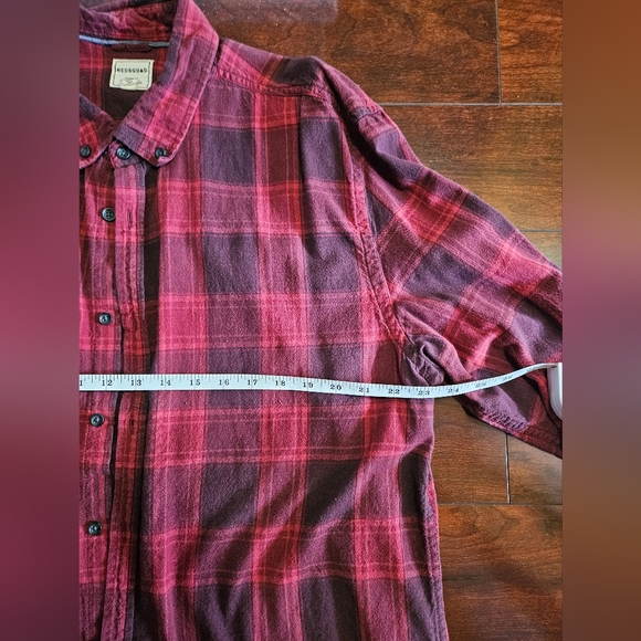 Le Chateau Flannel Shirt - Picture 2 of 3